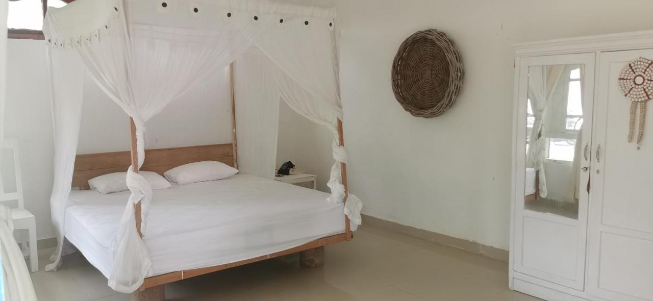 The Village Rua Beach Homestay Luaran gambar